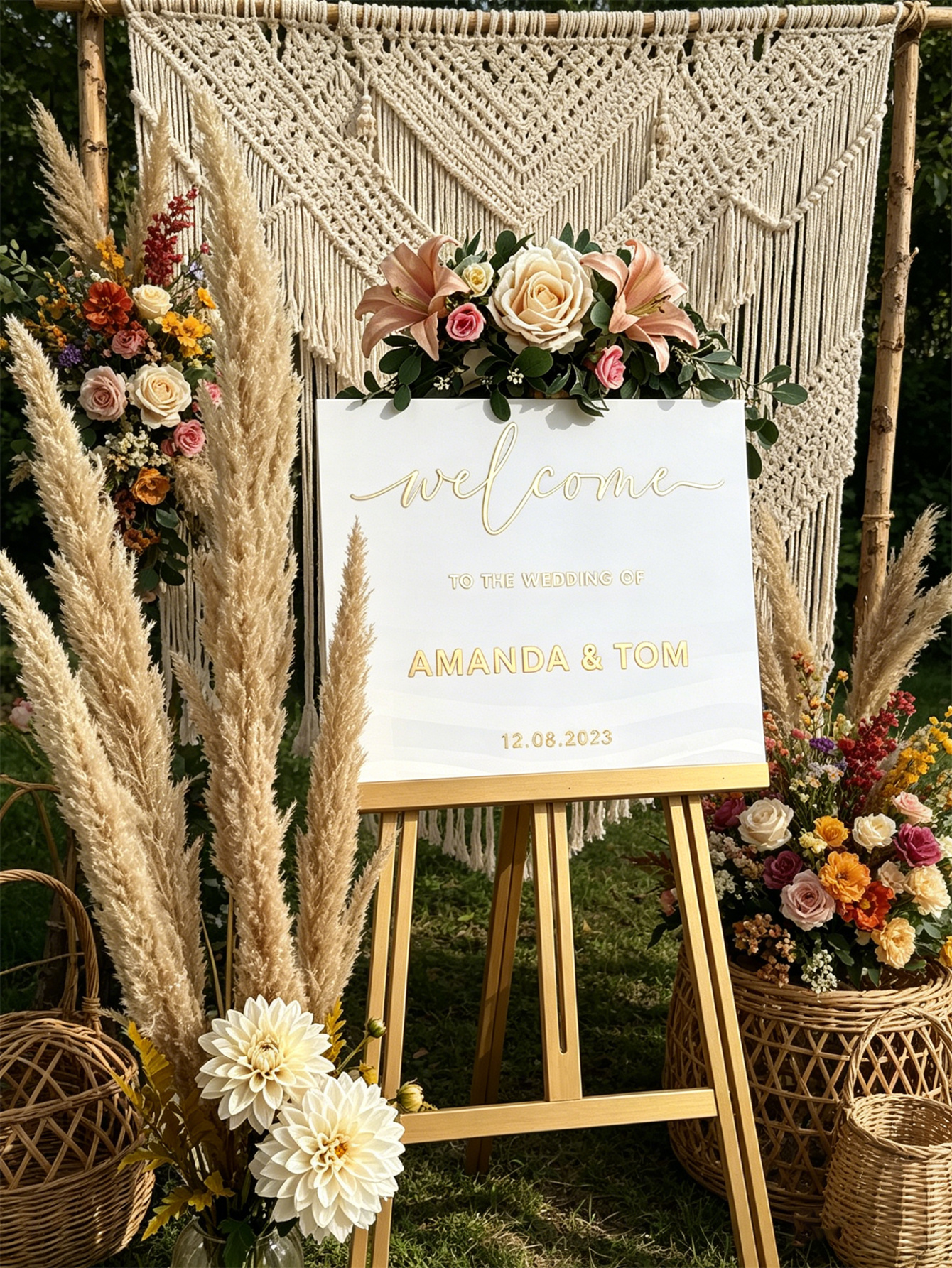 Wedding Welcome Sign - Personalized acrylic wedding welcome sign, modern and fashionable decoration of the wedding entrance. Welcome to our wedding sign